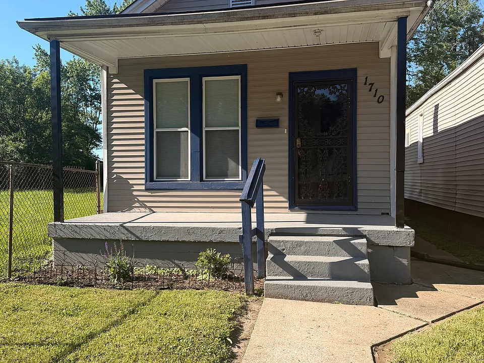 1710 Saint Louis Ave