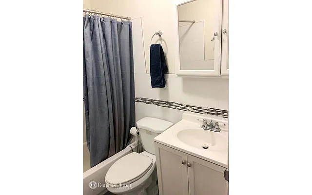 Rented by Lofts and Flats LLC | media 20