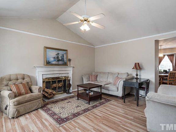 4th image of 702 Wallridge Dr