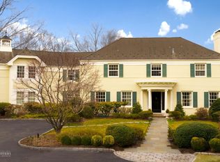 10 Deer Park Ct, Greenwich, CT 06830