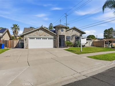 18090 Orange Way, Fontana, CA, 92335
