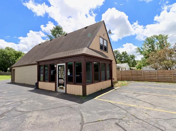 625 N Blackhawk Blvd, Rockton, IL 61072