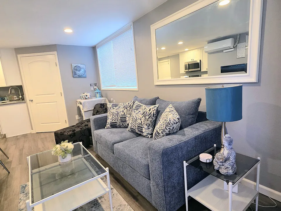 248B Bluefield Ave