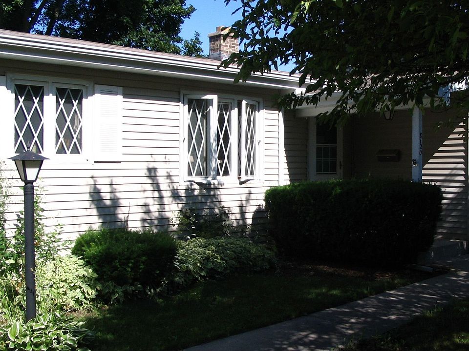 Front of home, looking NW