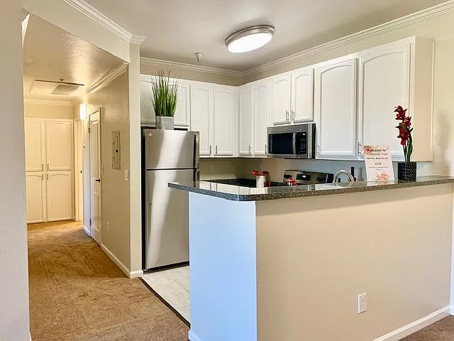 2x1 Kitchen & Hallway