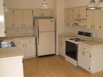 2nd image of 11717 Lakeview Dr