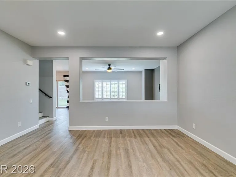 1129 Emanuel St — Photo 9