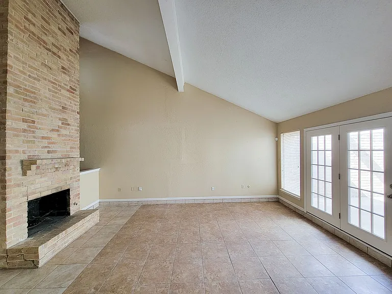 2710 Quail Creek Dr — Photo 14