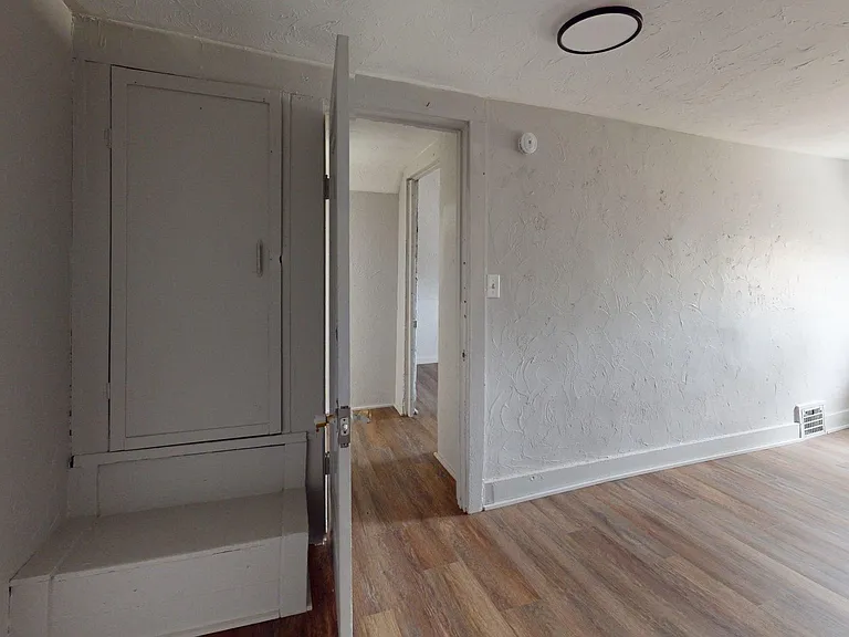 1141 McKinley Ave — Photo 41