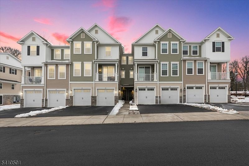 1st image of 165 Jasmine Dr #613