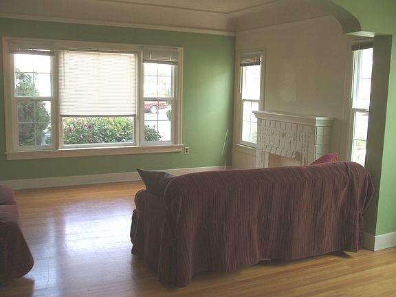 3rd image of 1844 Dale St