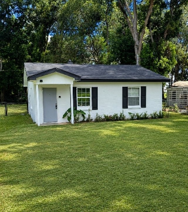 1st image of 1502 Pepper Dr