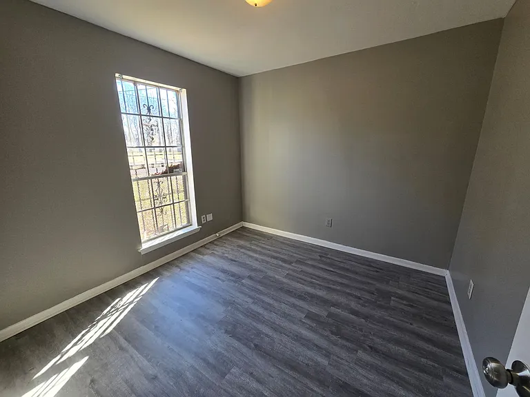 4104 Lone Oak Dr — Photo 5