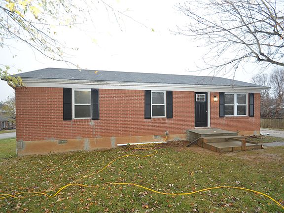 3rd image of 121 Sycamore Dr