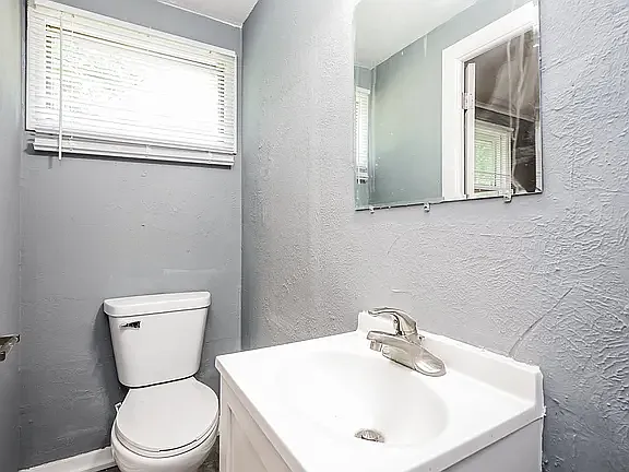 1167 E Indiana Ave — Photo 11