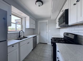 3340 W Bryn Mawr Ave #3F, Chicago, IL 60659