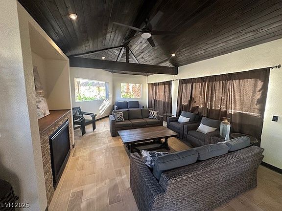 3rd image of 8175 Arville St #218