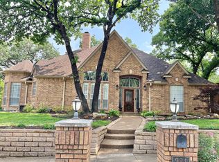 924 Ridge Ct, Keller, TX 76248