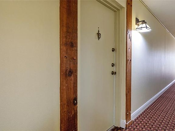 5th image of 220 Lakeview Dr APT 311
