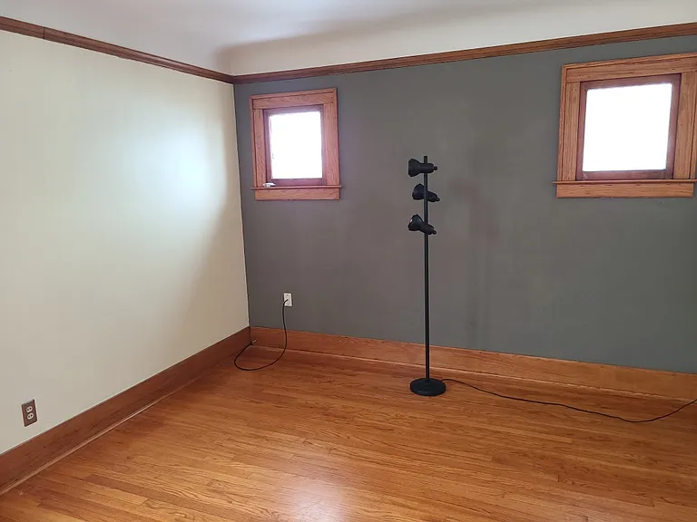 29202 Lowell St #UPPER FLAT — Photo 8