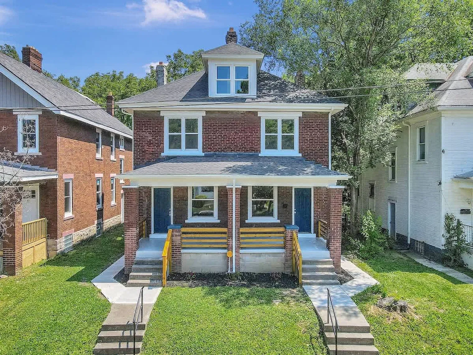 4 bed, 1.0 bath, 1431 sqft, $3,855 — Photo 2
