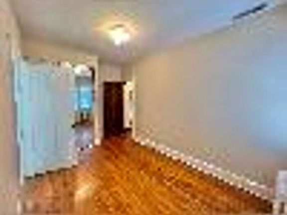 5th image of 590 Ludlow Ave #5