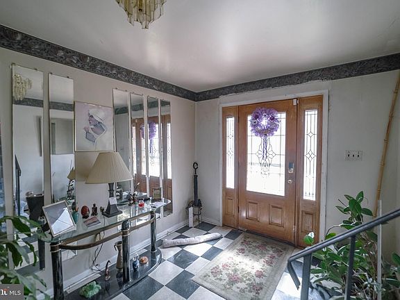 4th image of 6900 Temple Hill Rd