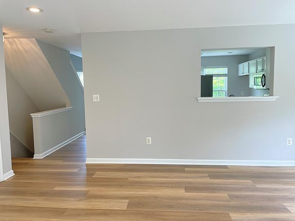 5th image of 13713 Palmetto Cir