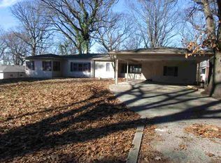 1410 Overlook Dr, Vincennes, IN