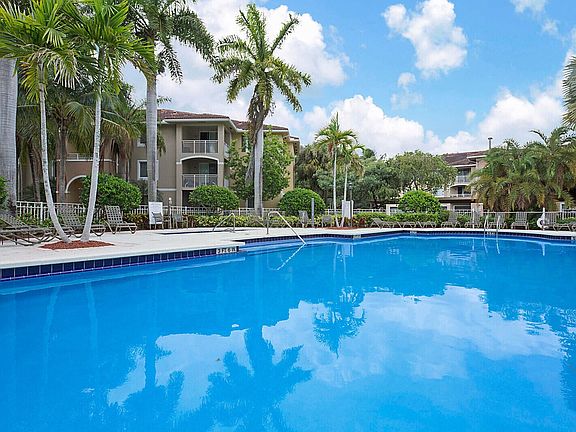 3rd image of 6511 Emerald Dunes Dr APT 301