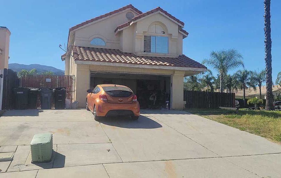 1st image of 189 N Massachusetts St