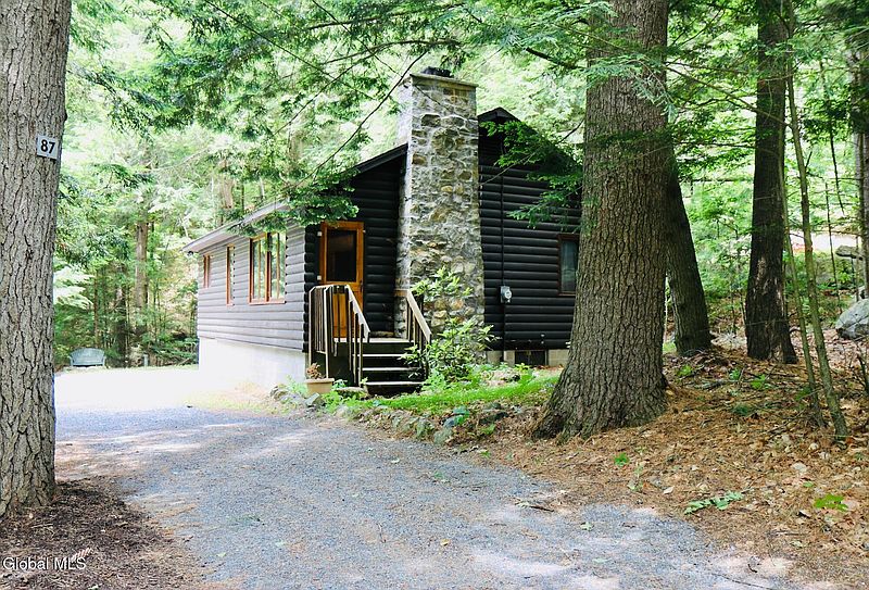 3rd image of 87 Clarkson Road