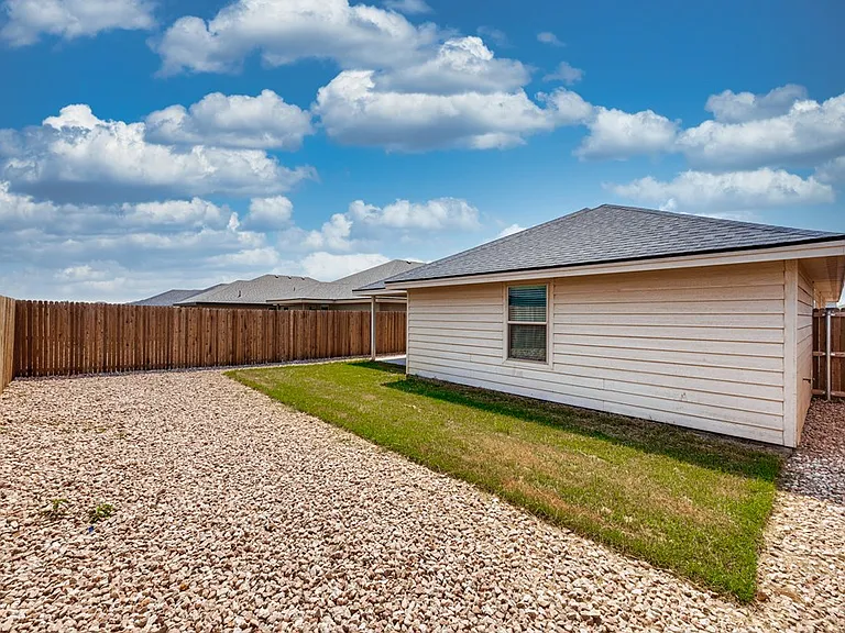 8207 E County Road 111 — Photo 23