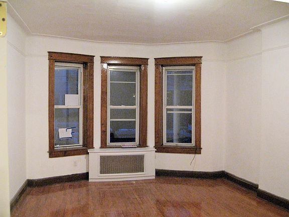 4th image of 7708 86th Ave Floor 1