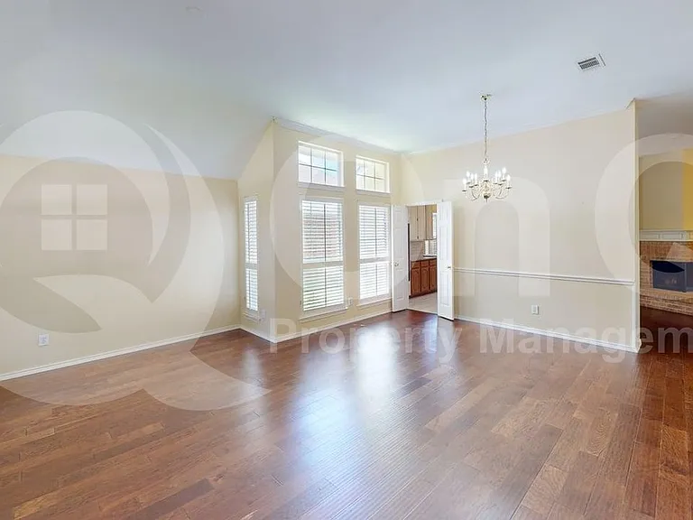 5603 Stonehenge Dr — Photo 7