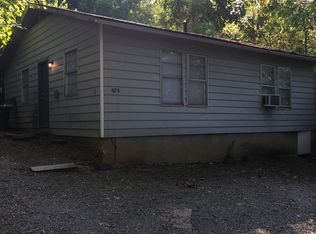 924 N Frisco Ave, Fayetteville, AR 72701