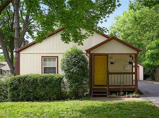 103 NE Ash St, Lees Summit, MO 64063