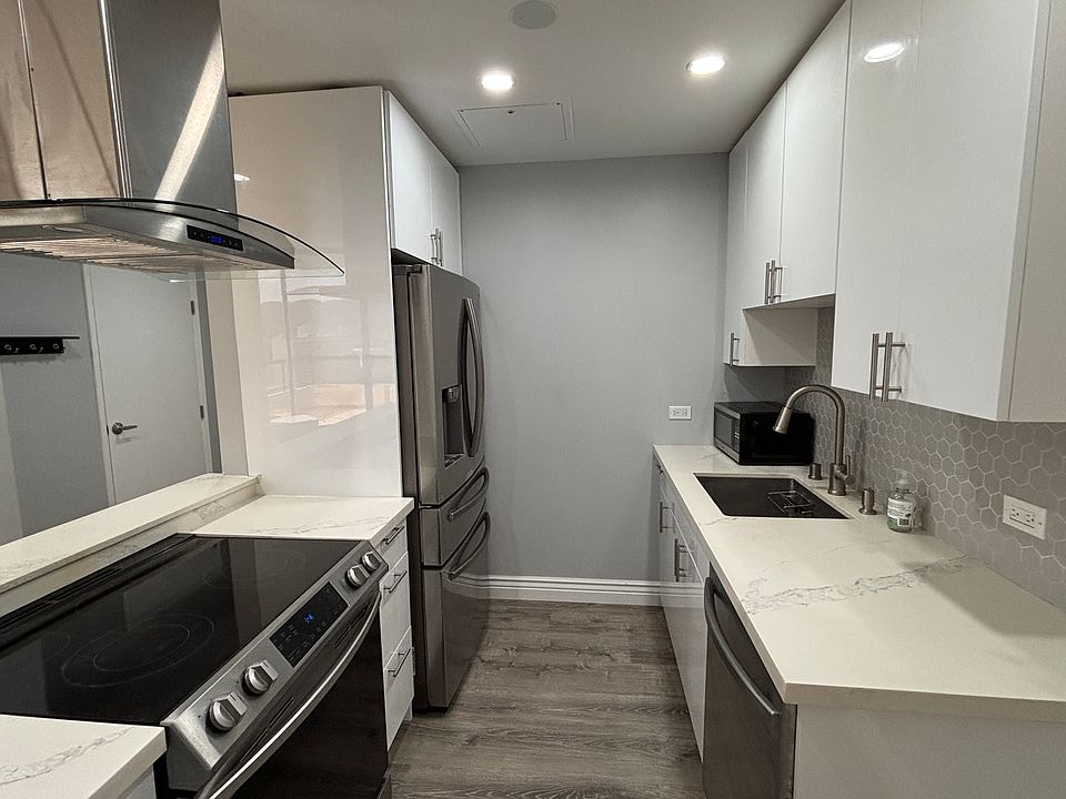 1st image of 725 Kapiolani Blvd APT 1906