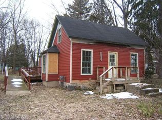 112 Cross St, Lawrence, MI 49064