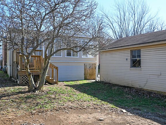5th image of 1071 Darley Dr
