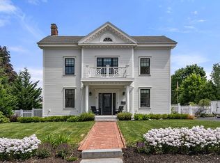 8 Rutledge St, West Roxbury, MA 02132