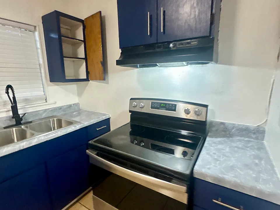2007 Keith St #3