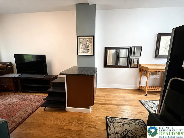 80 N 4th St #4 — Photo 6