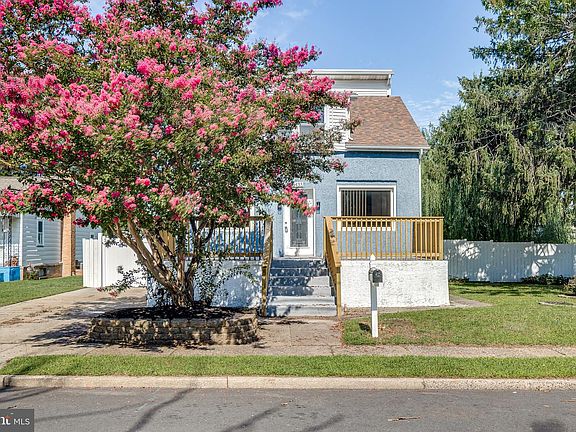 2nd image of 8435 Eden Ln