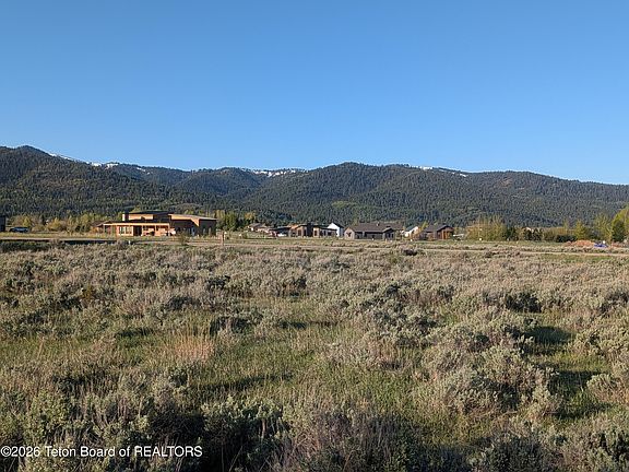 3rd image of 9169 Timberline Loop