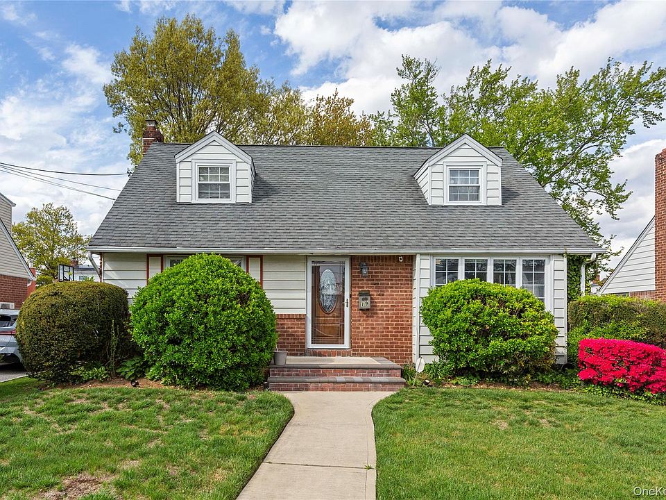1st image of 19 Sloan Drive S