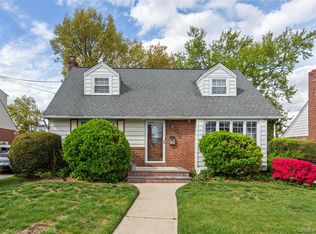 19 Sloan Drive S, Valley Stream, NY 11580