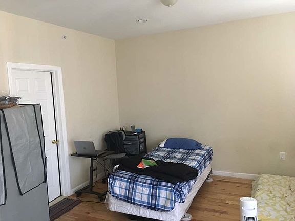 Master bedroom Pic 4