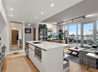 989 Johnson St #604, Victoria, BC V8V 0E3