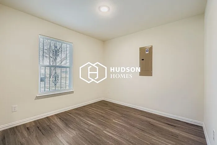 4750 Burma Rd — Photo 9